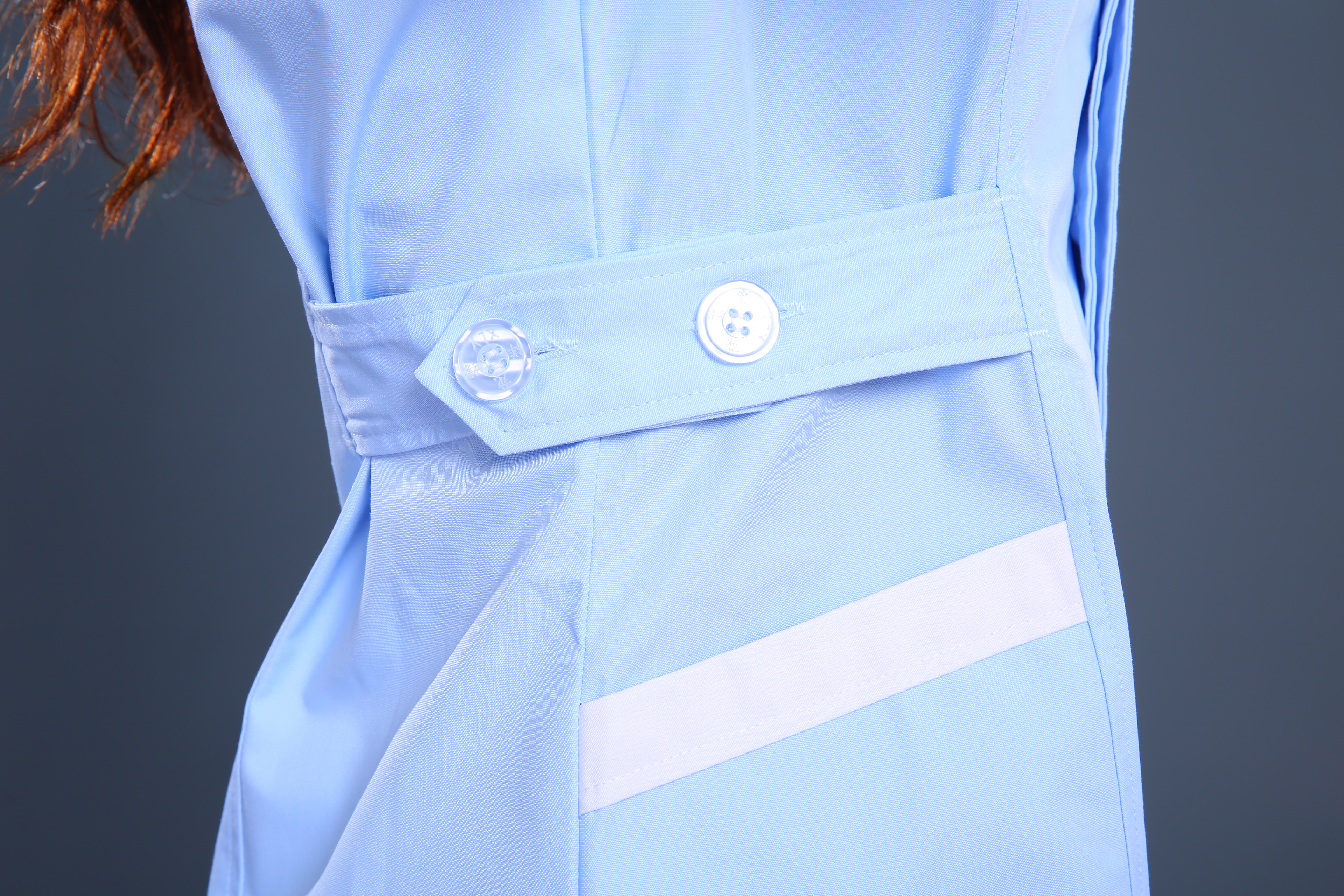 淺藍色護士制服細節(jié)